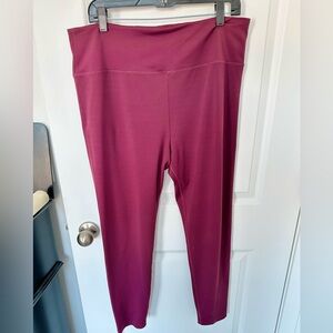 Lou & Grey Burgundy Leggings
